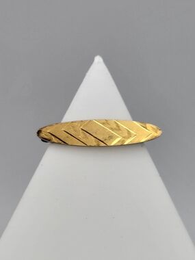 Vintage Gold Tone Chevron Engraved Oval Bar Brooch Pin Mid Century